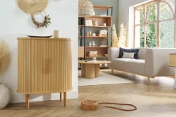 Outlet Miliboo Aparador alto vintage con puertas correderas de madera clara de roble 70 cm - EPIC