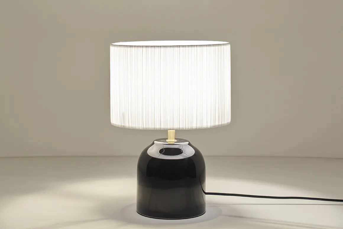 Cheap Miliboo Lámpara de mesa negra de cerámica brillante con pantalla de tela plisada blanca 35 cm PIEGA