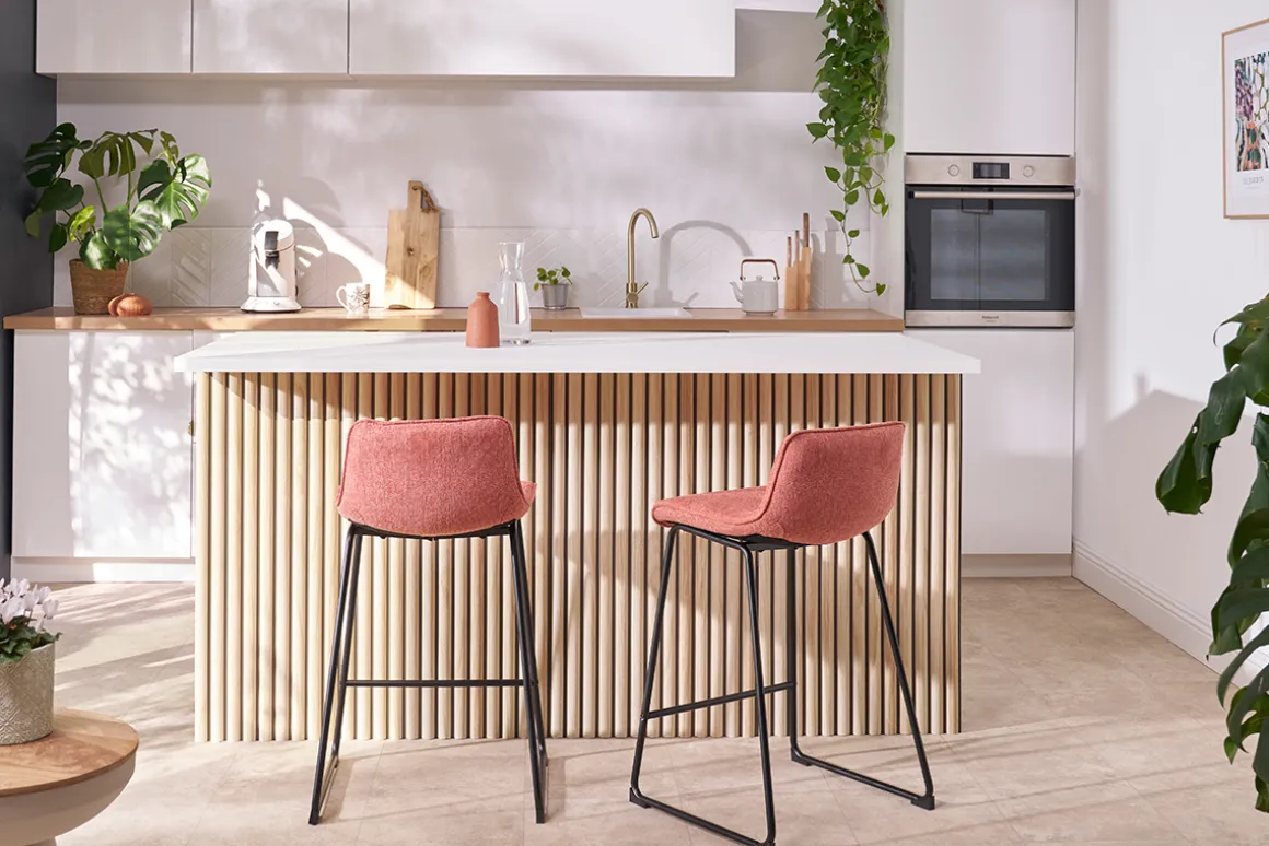 Cheap Miliboo Set de 2 taburetes de cocina fijos efecto aterciopelado texturizado terracota con pata de metal 65 cm BOOST