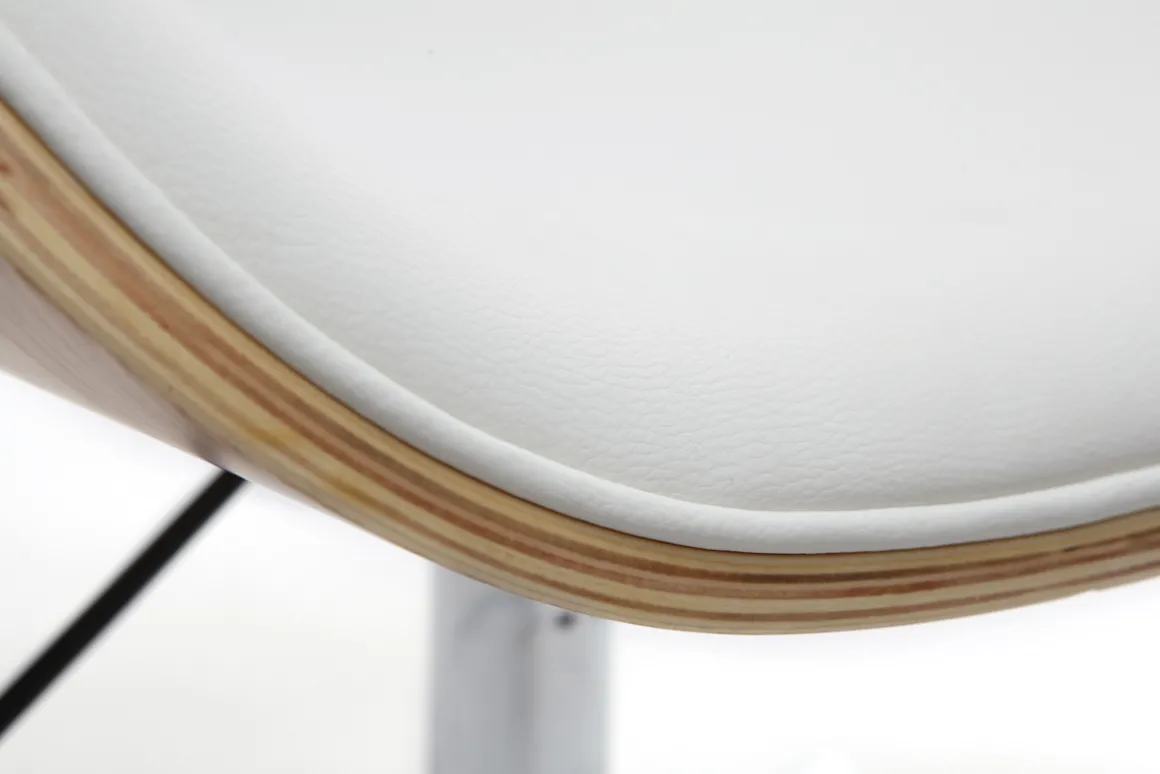 Shop Miliboo Silla de escritorio diseño PU blanco y madera clara WALNUT