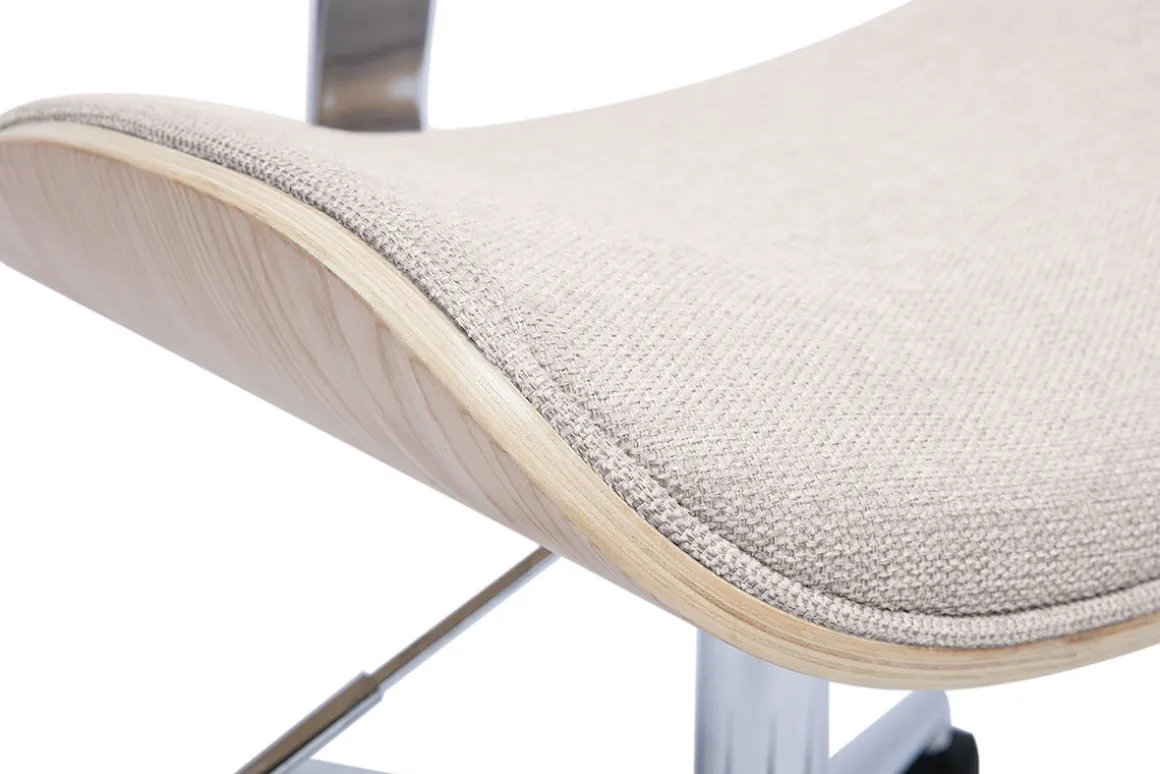 Flash Sale Miliboo Silla de oficina con ruedas de diseño en tela de terciopelo beige, madera de roble claro y metal MALMO