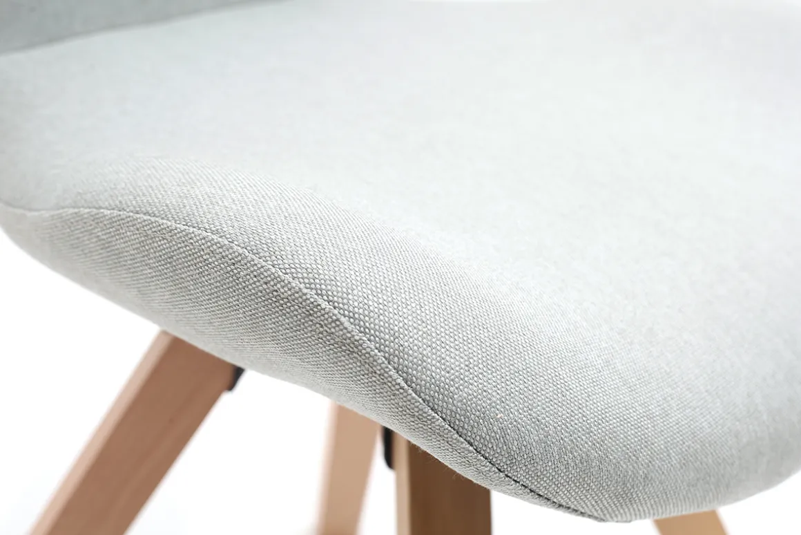 Discount Miliboo Silla escandinava tejido gris patas madera clara ANYA