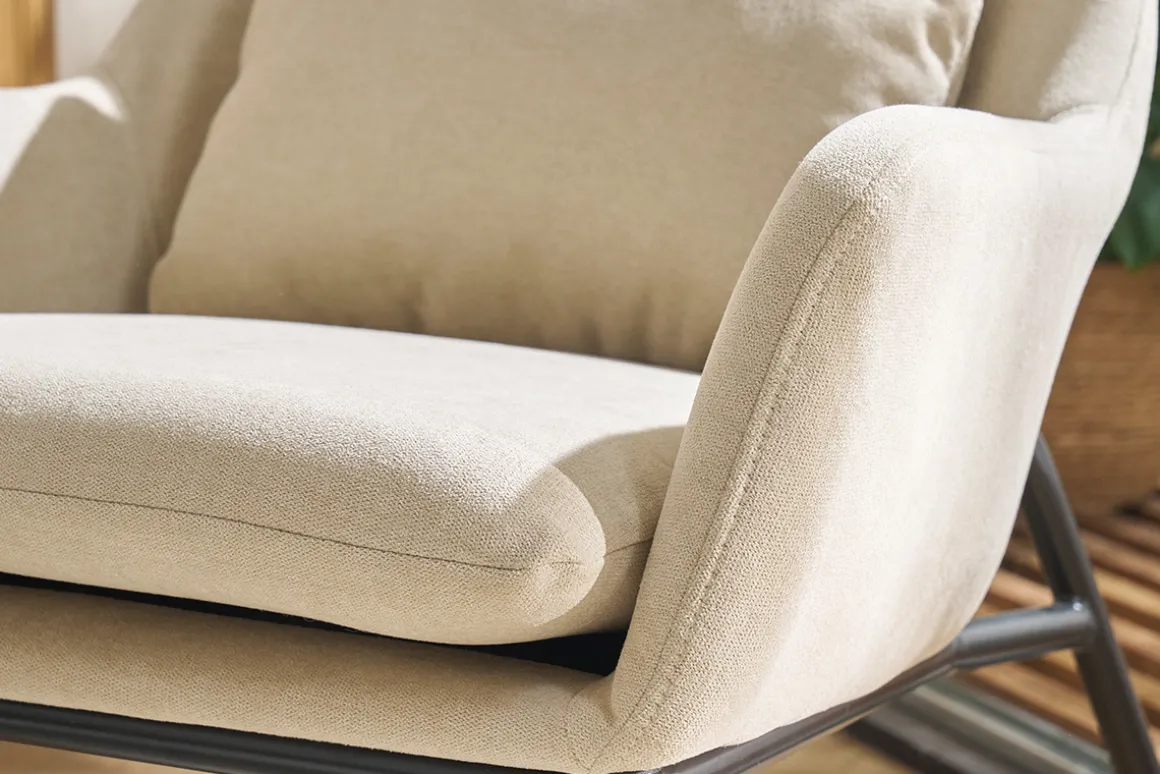 Cheap Miliboo Sillón moderno de tejido efecto aterciopelado beige y metal negro MAXINE