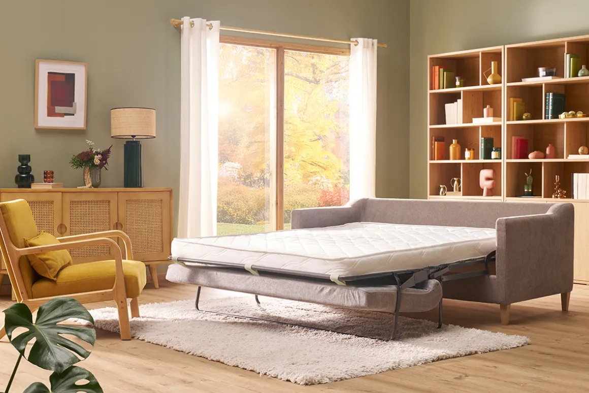 Discount Miliboo Sofá cama nórdico 3 plazas de tela efecto aterciopelado topo y madera clara LOUISE