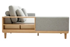Clearance Miliboo Sofá chaise longue a la izquierda 5 plazas con estantes en tela texturizada gris claro efecto aterciopelado y madera clara KOMAO