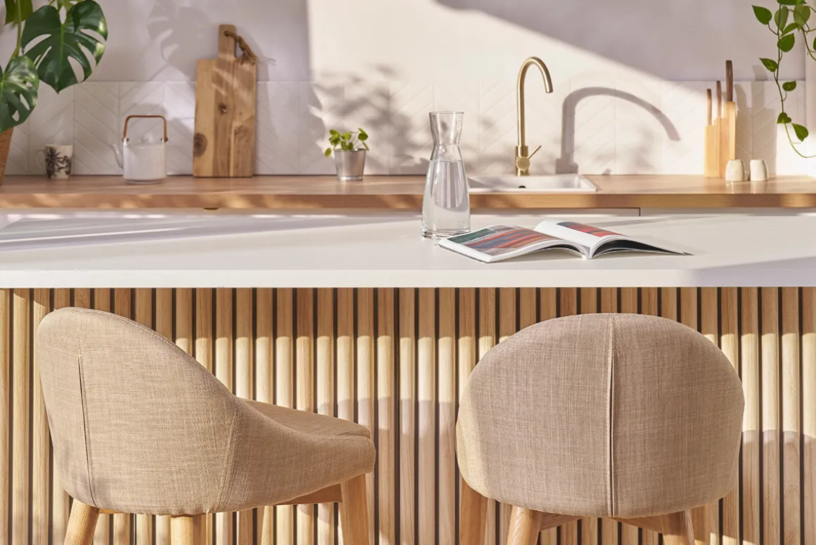 Fashion Miliboo Taburete de bar diseño madera y polyester beige DALIA