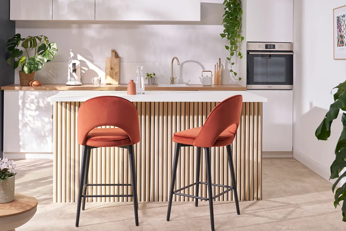 Store Miliboo Taburete de cocina de diseño de terciopelo terracota y metal 69 cm BELLEROSE