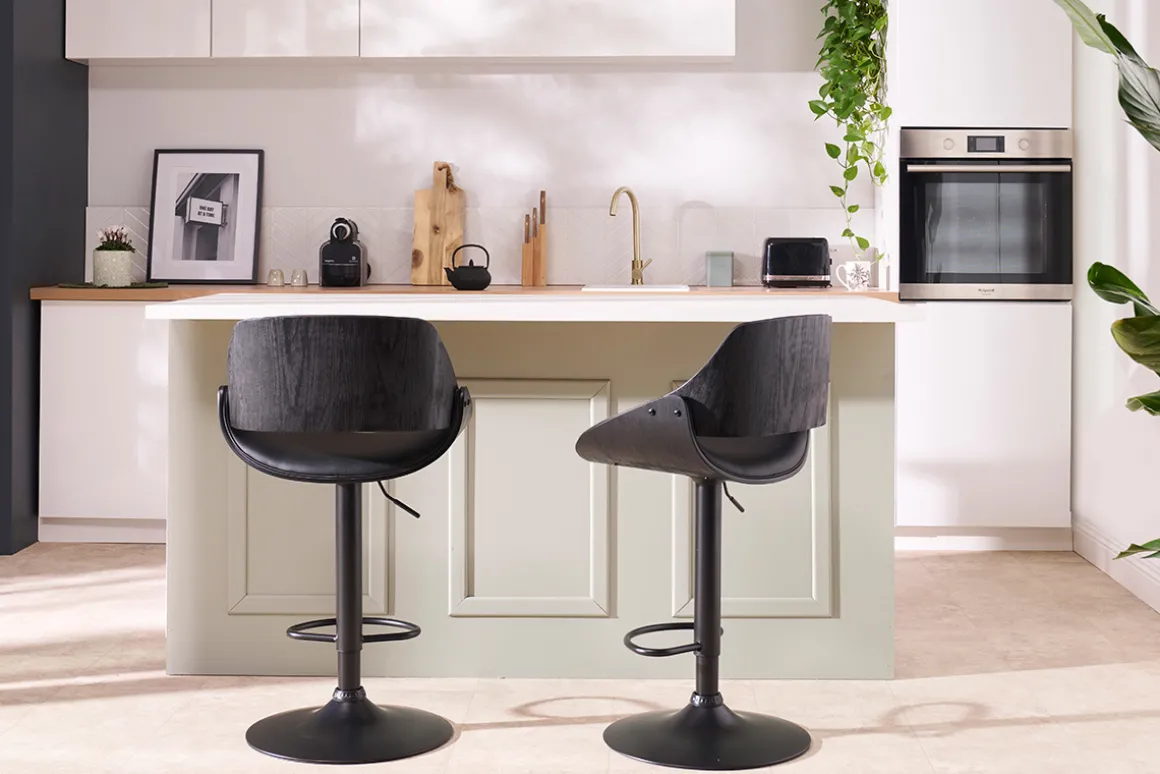 Fashion Miliboo Taburete de cocina de diseño regulable blanco con tonos de madera clara CLASH