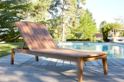 Shop Miliboo Tumbona de madera de acacia maciza CANOPEE